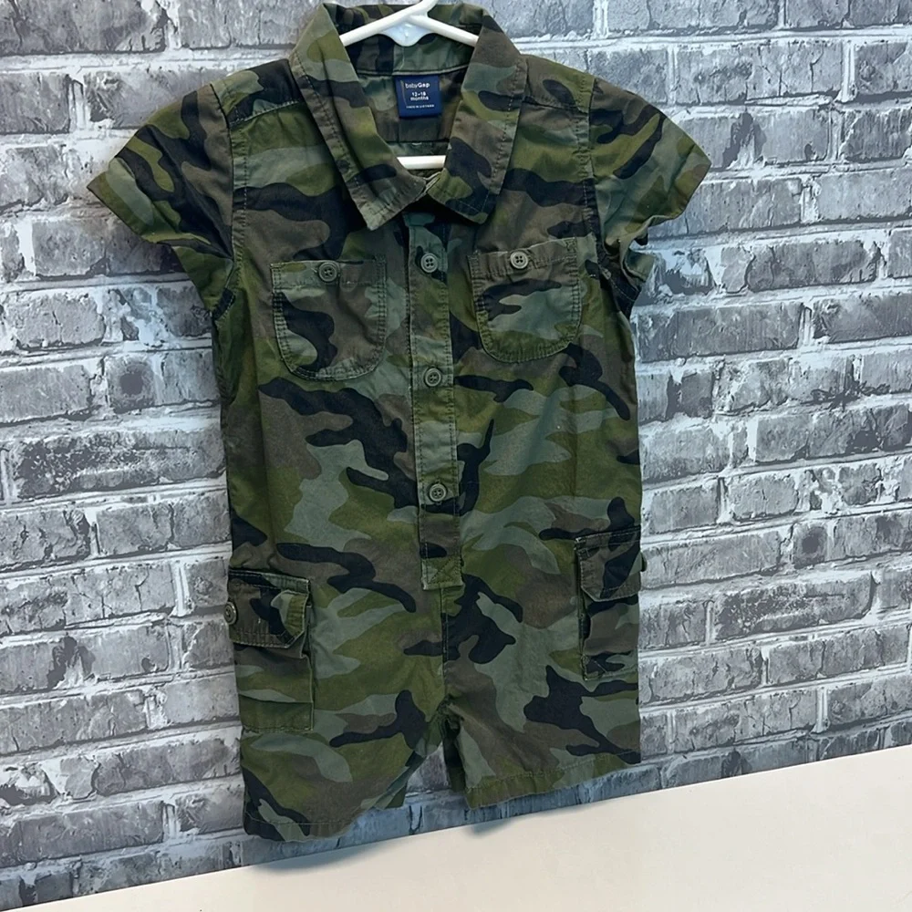 Old Navy romper‎
